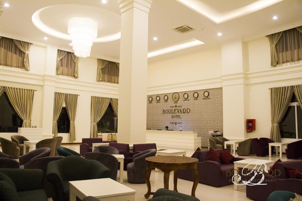 Boulevard Hotel Дуонг-Донг Экстерьер фото