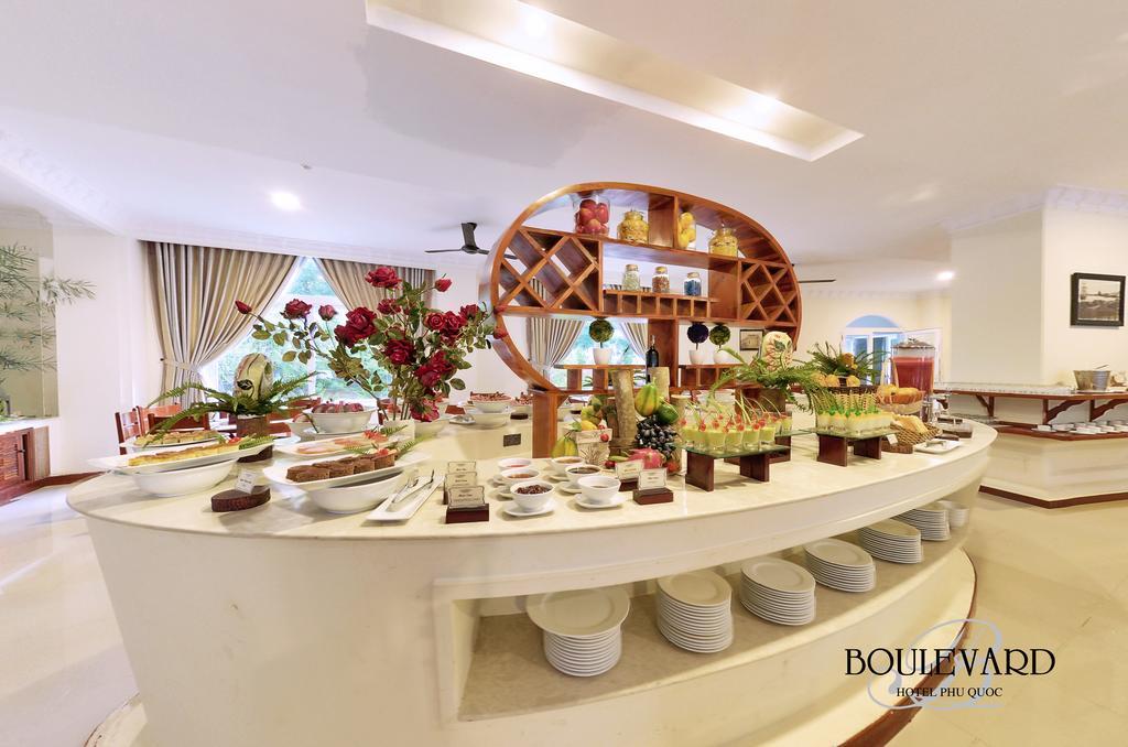 Boulevard Hotel Дуонг-Донг Экстерьер фото