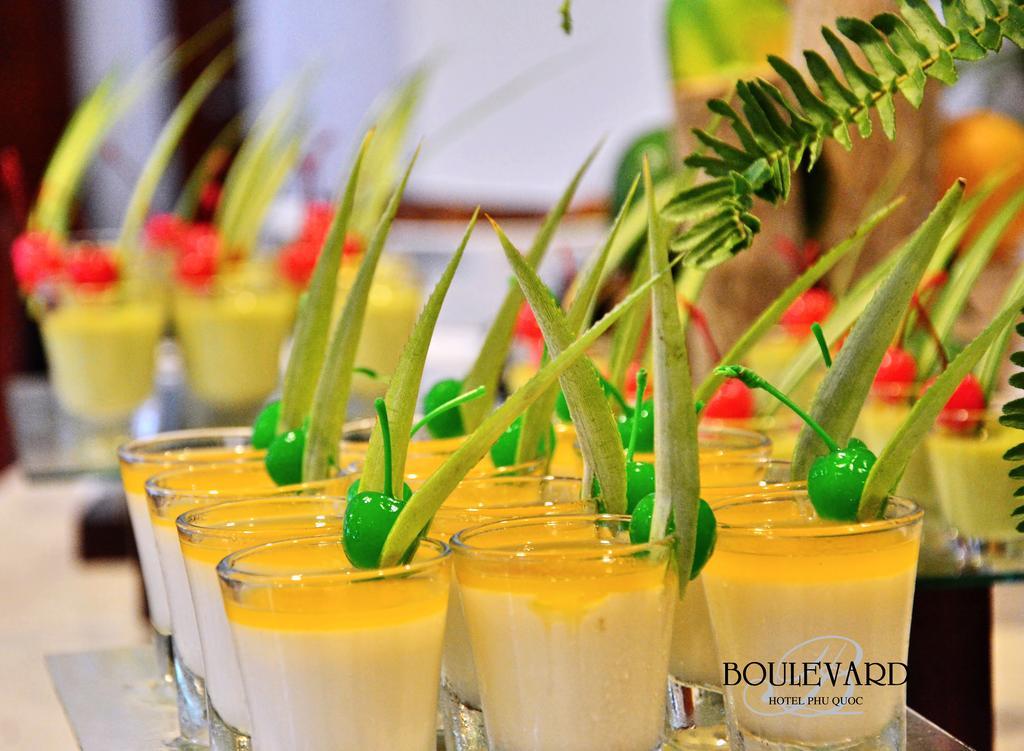 Boulevard Hotel Дуонг-Донг Экстерьер фото