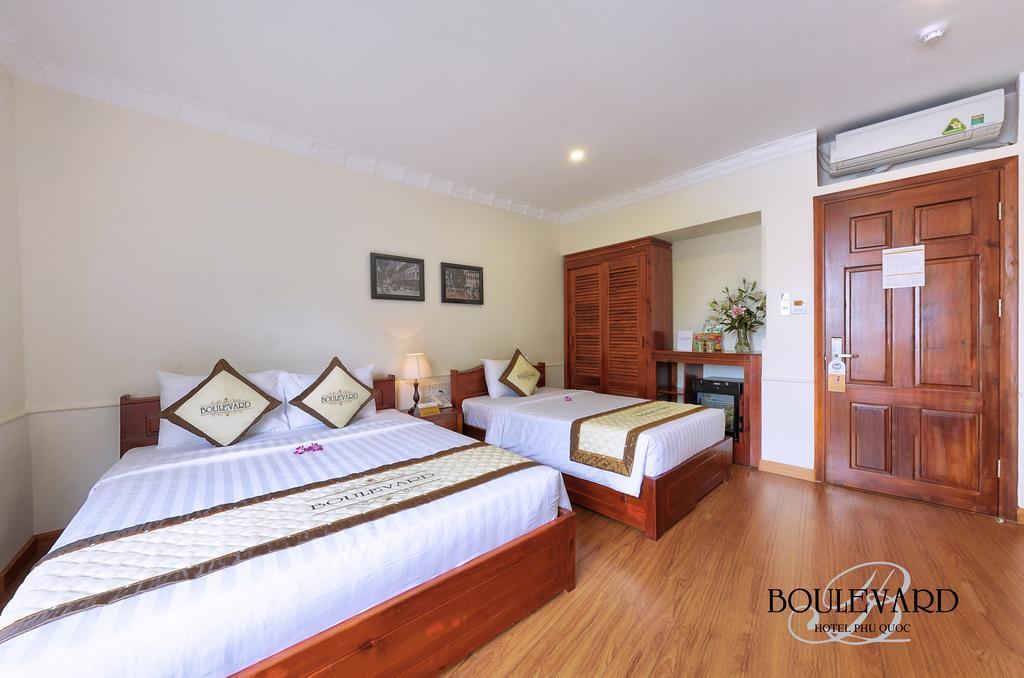 Boulevard Hotel Дуонг-Донг Экстерьер фото